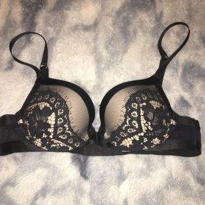 Victoria’s Secret Eyelet Lace bra